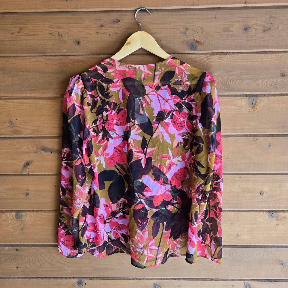 Cabi Mia Blouse Top Shirt 4257 Fall Tropical NWT Medium Flowy Vneck Flowers Boho - Picture 4 of 5